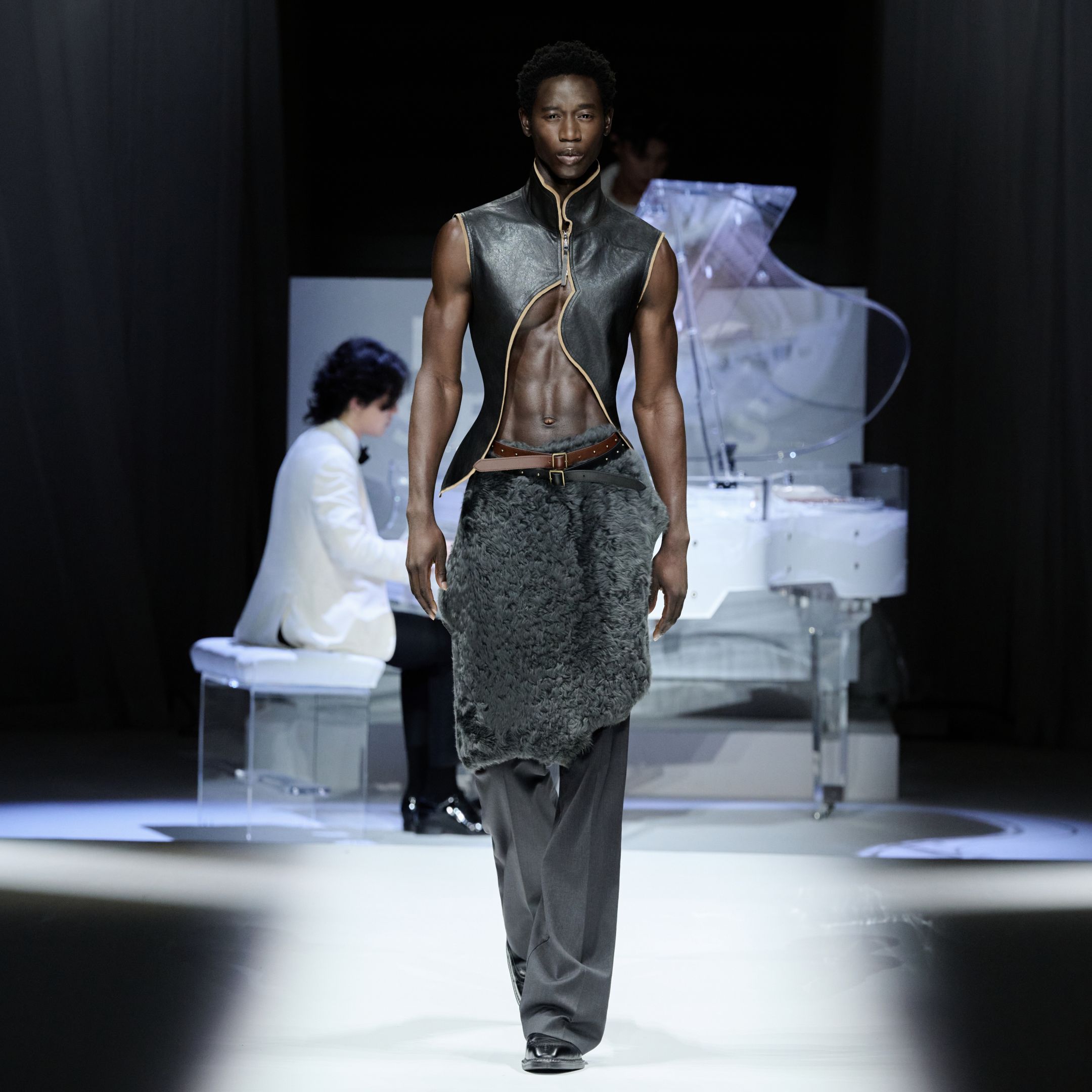 HUBING SELECTS Presents URBAN GRACE: Leather &amp;amp; Light at London Fashion Week editorial with Soni Lobodiuk for Rebel Magazine